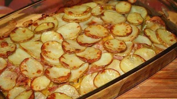 Как приготовить картошку с кабачками в духовке Запеченные кабачки с картошкой в духовке рецепт